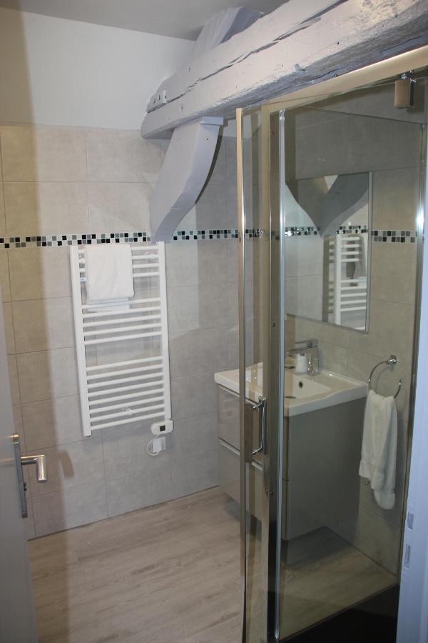 Les Appartements Du Saint Hubert Arcis-sur-Aube Exteriör bild